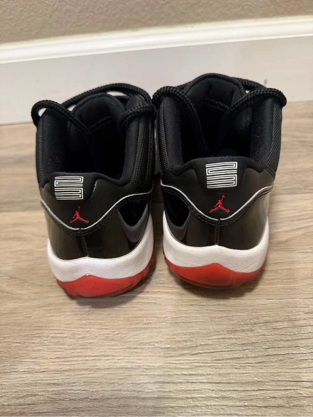 Jordan 11 BRED Low-Top BASKETBALL SHOES